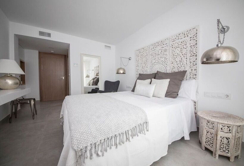 Номер Deluxe, Hostal Cervantes Playa
