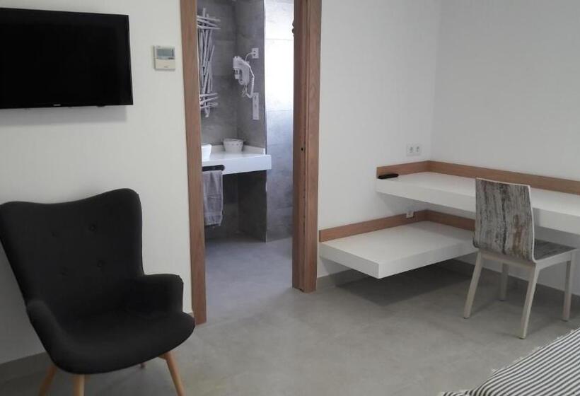 スーペリアールーム, Hostal Cervantes Playa