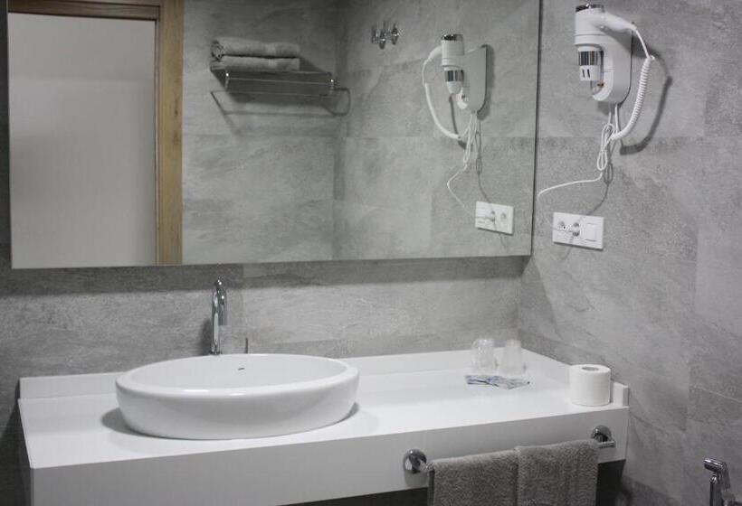 スーペリアトリプルルーム, Hostal Cervantes Playa