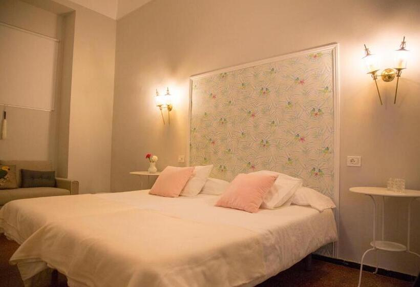 Quarto Estandar Banheiro Compartilhado, Casa Kilig
