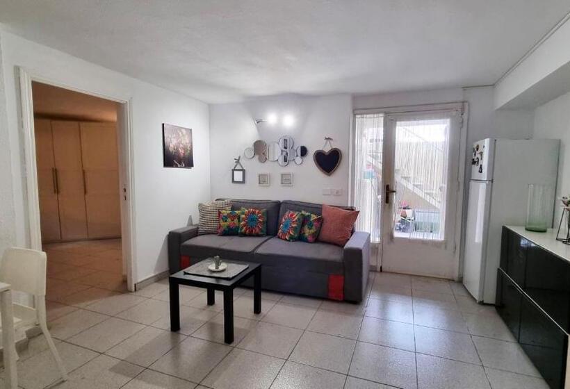 شقة غرفة واحدة, Casa Kilig