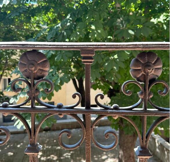 اتاق لوکس با بالکن, San Lorenzo Suites