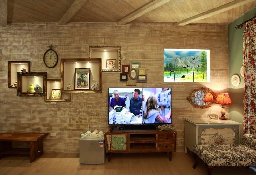 اتاق لوکس چهار تخته, Bear Forest Retro B&b