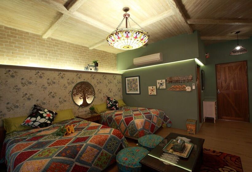 اتاق لوکس چهار تخته, Bear Forest Retro B&b