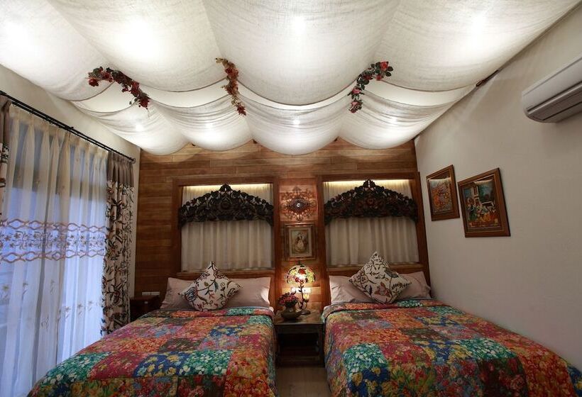 اتاق لوکس چهار تخته, Bear Forest Retro B&b