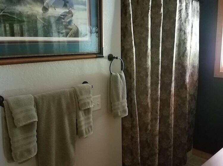 غرفة كومفورت فردية, The Wild Game Inn