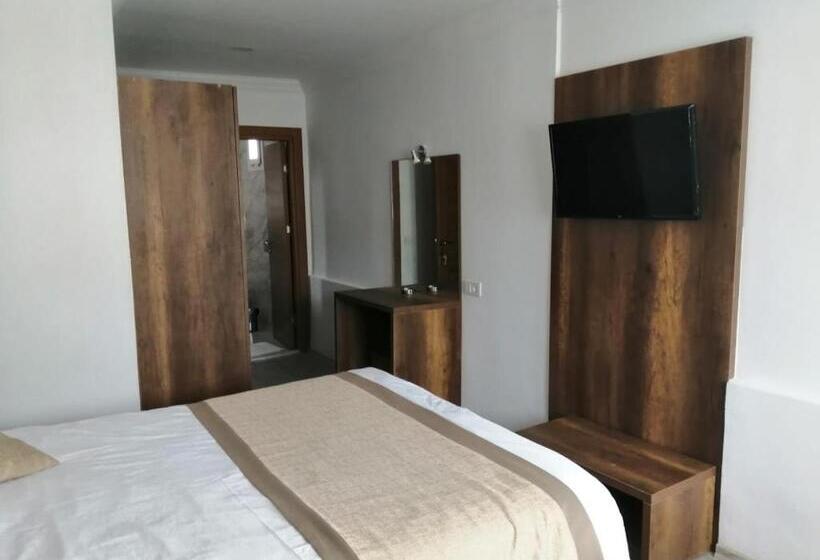 Camera Standard, Dinc Pension