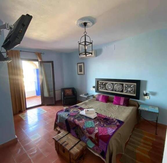 اتاق لوکس, Rural La Posada De Las Cigüeñas