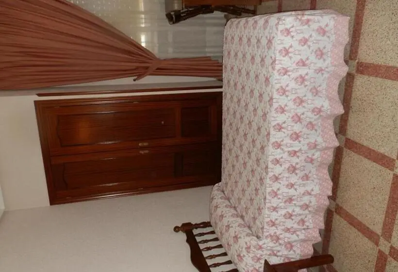 スタンダードシングルルーム, Hostal San Poul