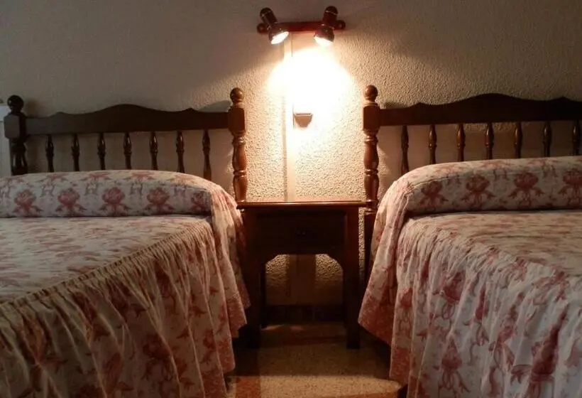 スタンダードルーム, Hostal San Poul