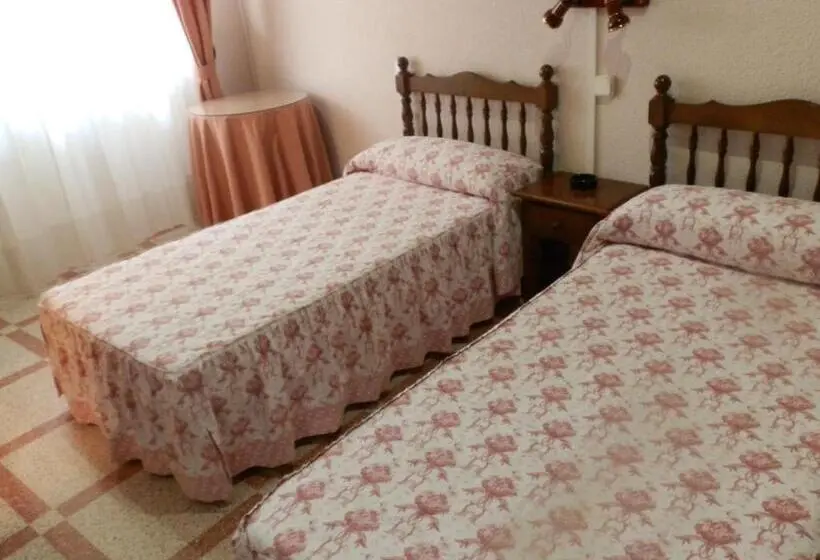 スタンダード４人部屋, Hostal San Poul