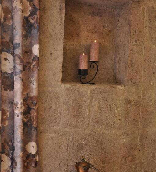 غرفة قياسية, Assos Sunaba Kasri