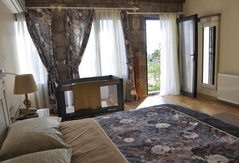 غرفة ديلوكس ثلاثية مطلة على البحر, Assos Sunaba Kasri