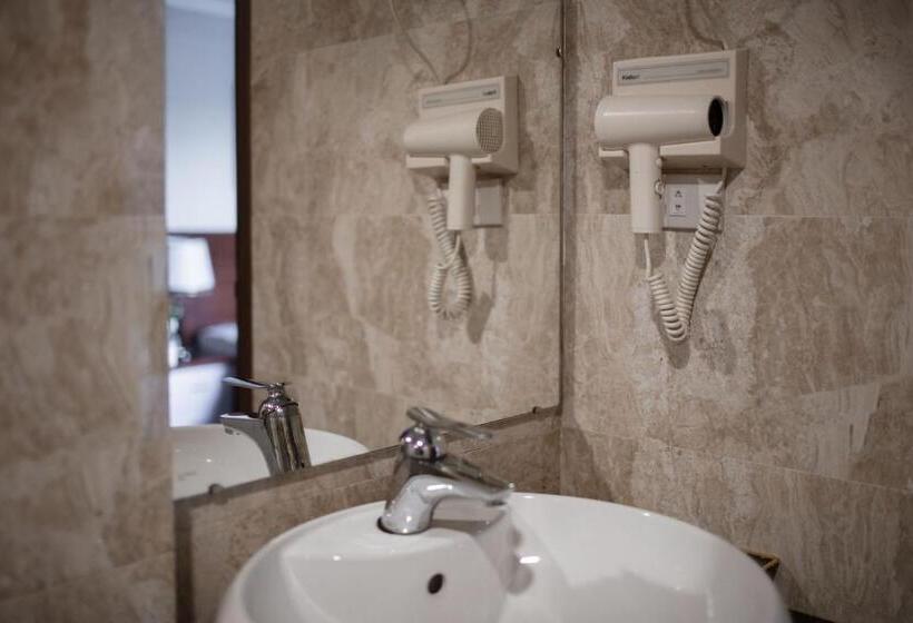 اتاق استاندارد سه نفره, Golden Villa  Sapa