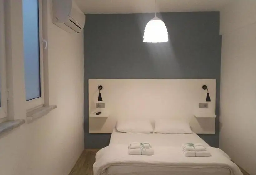 اتاق اکونومی, Alicante Hotel Adults Only