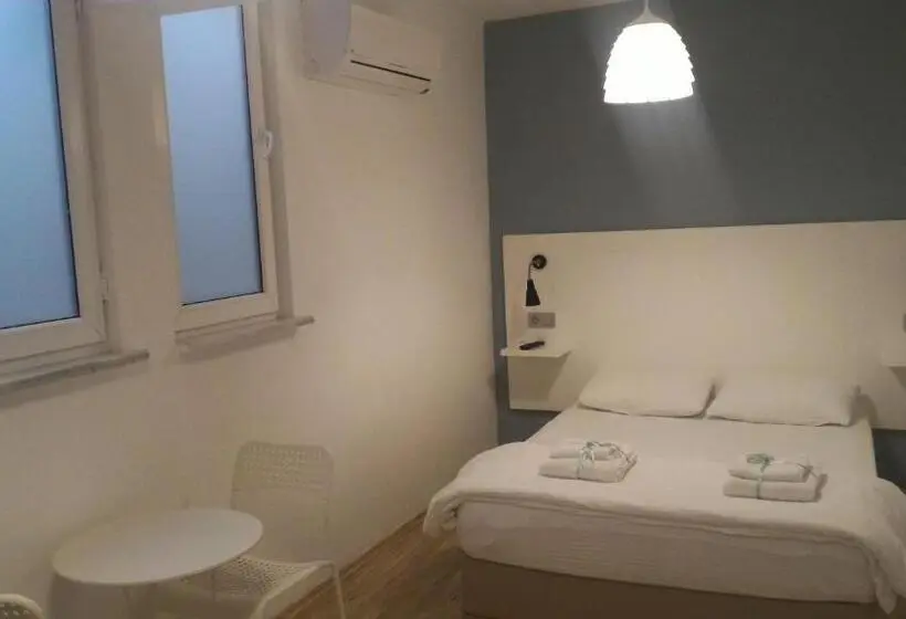 اتاق اکونومی, Alicante Hotel Adults Only