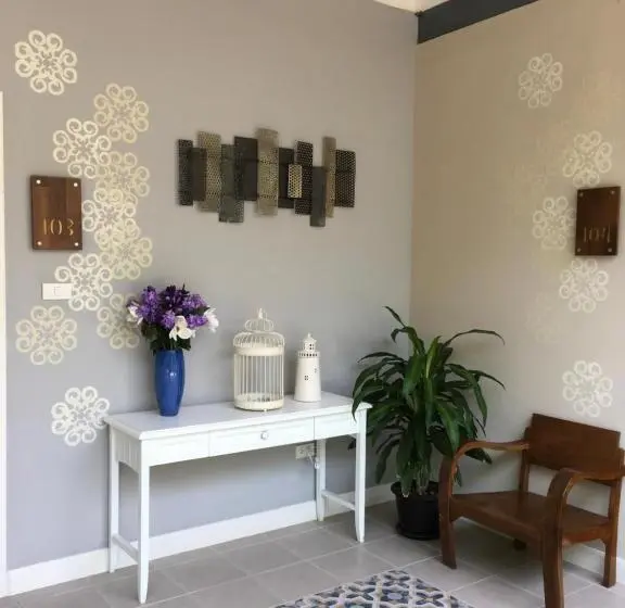 Familienzimmer, Bann Vimansamutr