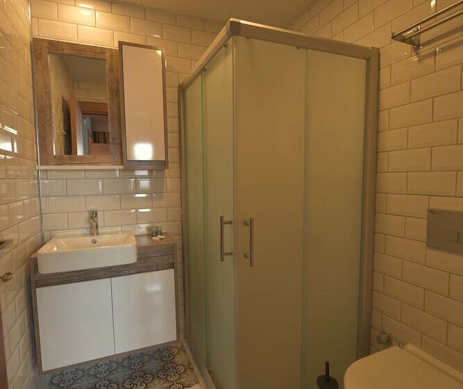 スタンダードルーム, Kulup Laka 1969