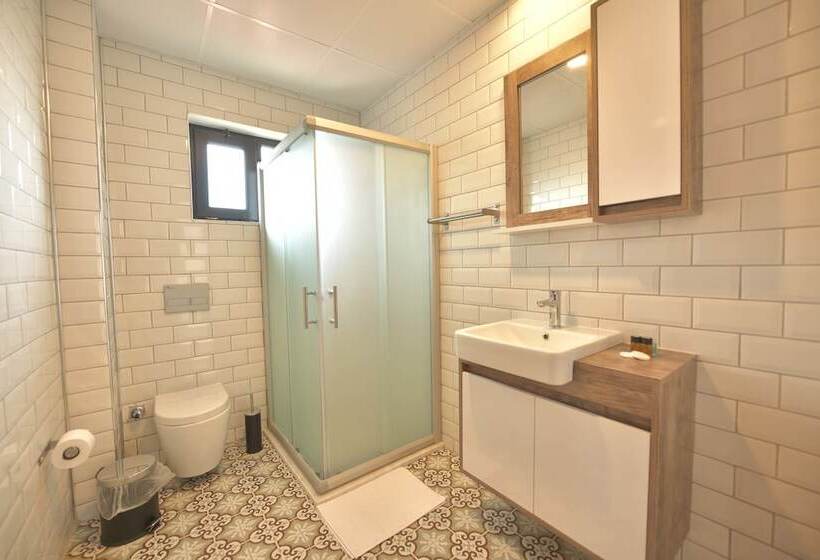 スタンダードルーム, Kulup Laka 1969