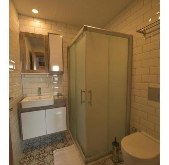 スタンダードルーム, Kulup Laka 1969