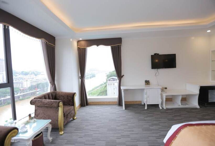 اتاق لوکس, Lao Cai Royal