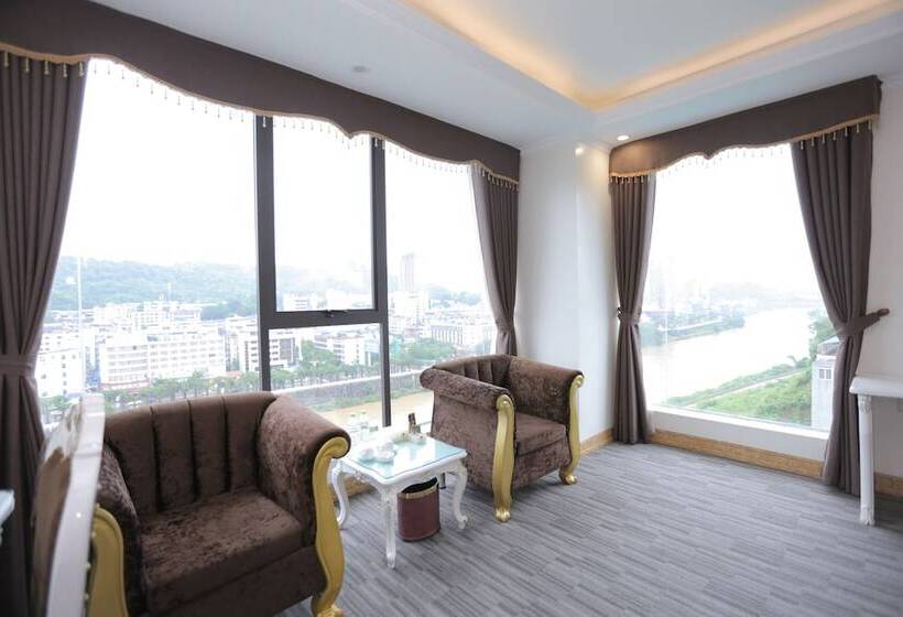 اتاق لوکس, Lao Cai Royal