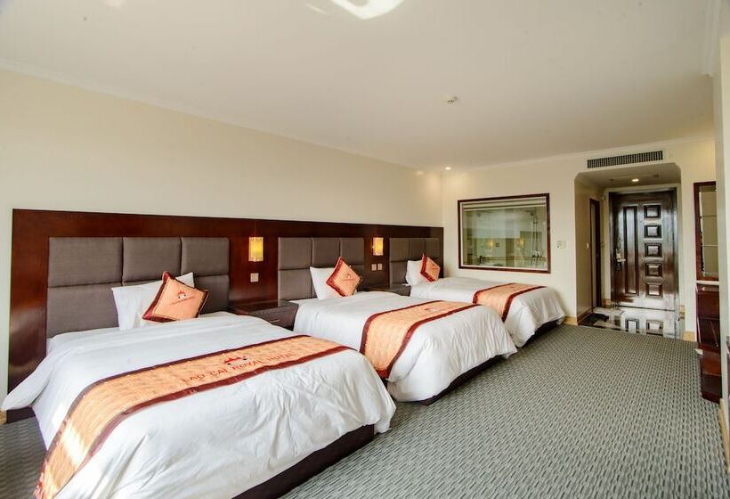 اتاق استاندارد سه نفره, Lao Cai Royal