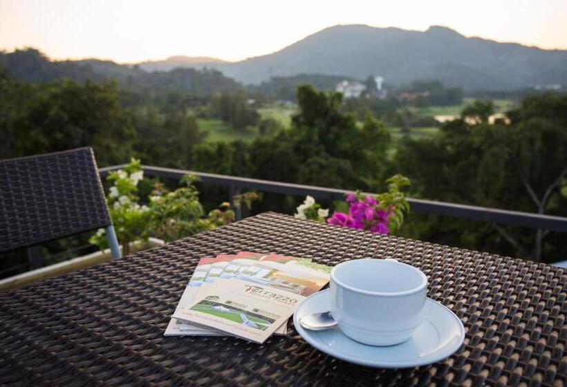 デラックスルーム, Studio Apartments On A Hill