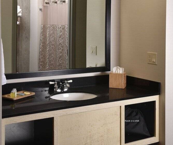 جناح عائلي, Stoney Creek Hotel Tulsa   Broken Arrow