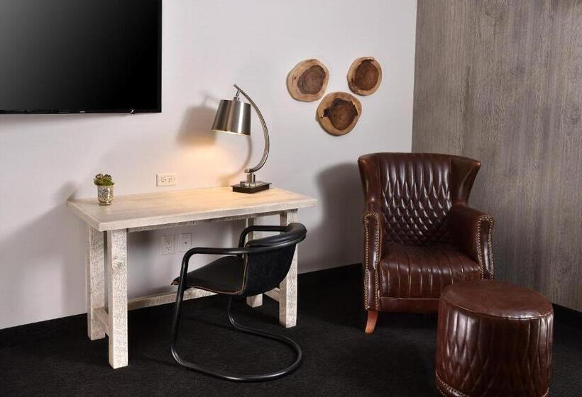 غرفة ديلوكس سرير كينج, Stoney Creek Hotel Tulsa   Broken Arrow