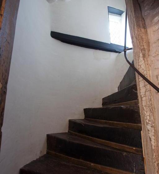 스탠다드 룸, Tudor Farmhouse