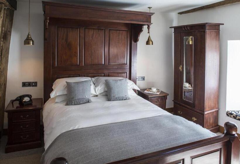 수피리어 룸, Tudor Farmhouse