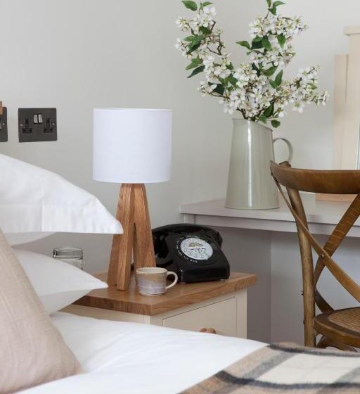 수피리어 룸, Tudor Farmhouse