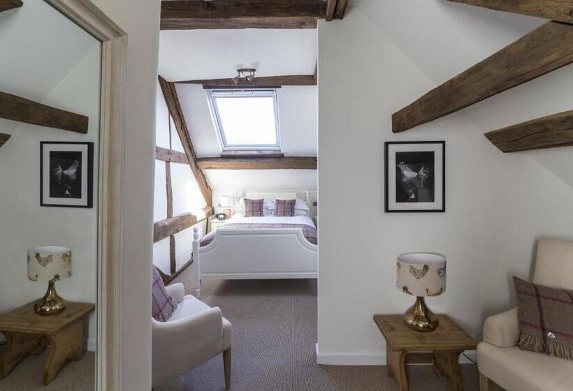 수피리어 스위트, Tudor Farmhouse