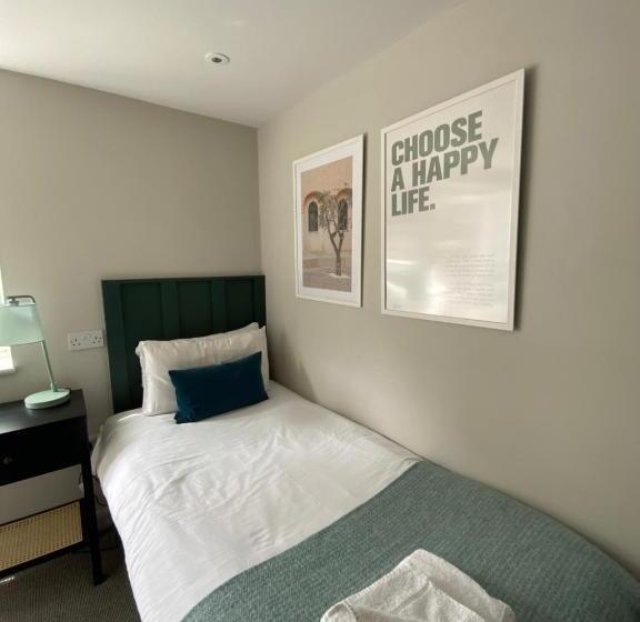 اتاق اینتریور یک تخته, Brayford House Carholme Road