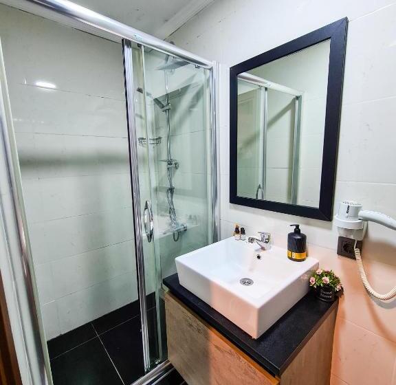 سوئیت با بالکن, The Wilson Galata