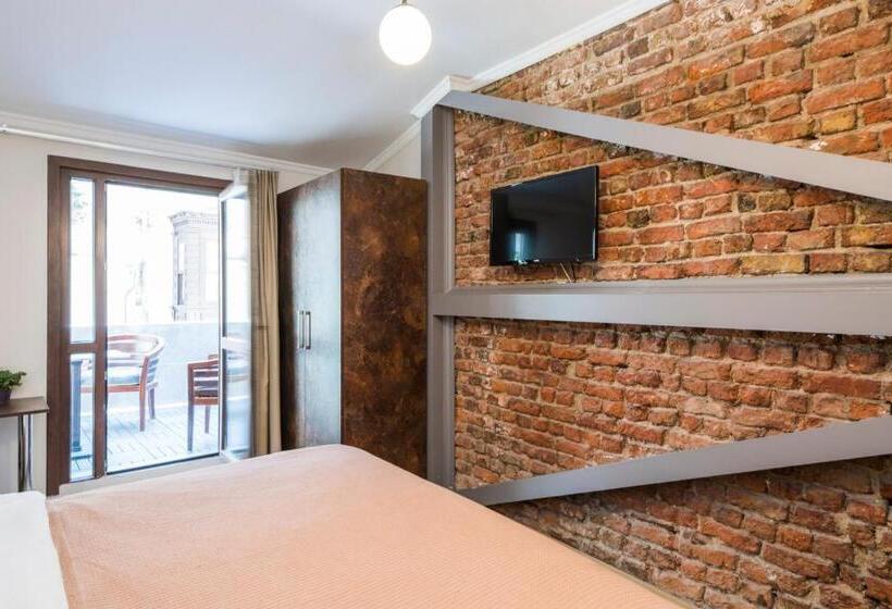 سوئیت با بالکن, The Wilson Galata