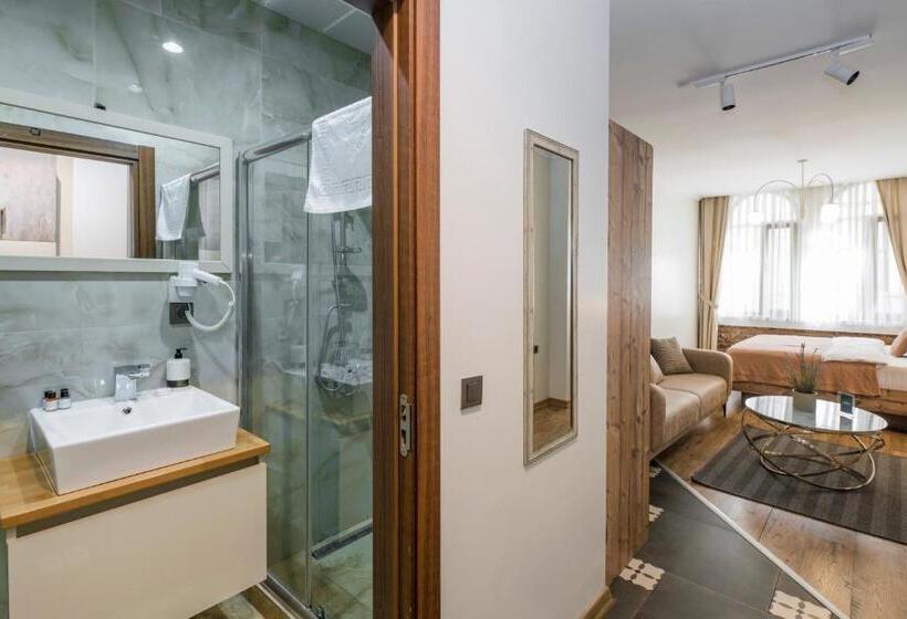 آپارتمان 4 خوابه, The Wilson Galata