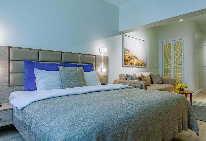 سوئیت با تخت بزرگ, The Wilson Galata