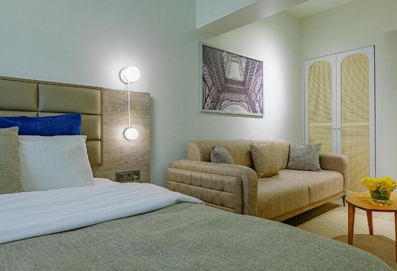 اتاق خانوادگی, The Wilson Galata