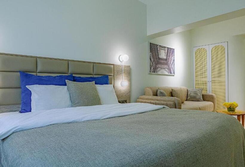 اتاق خانوادگی, The Wilson Galata