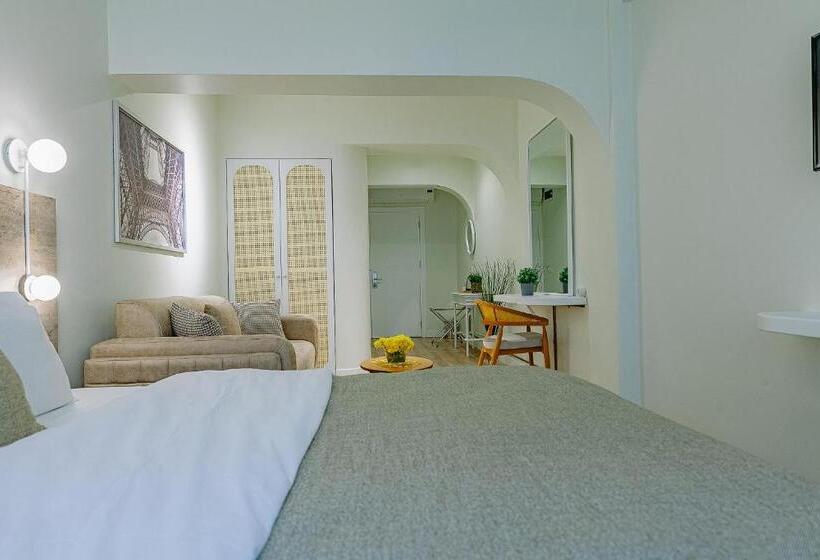 سوئیت با تخت بزرگ, The Wilson Galata