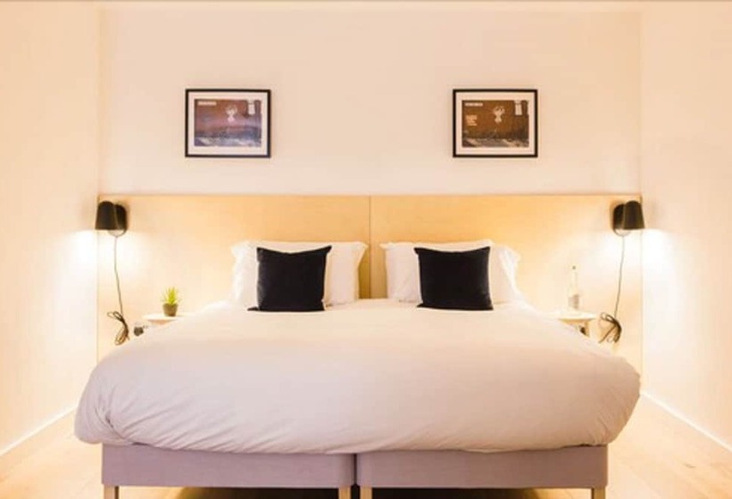 استودیوی سوپریور, Hiding Space   Westgate Apartments