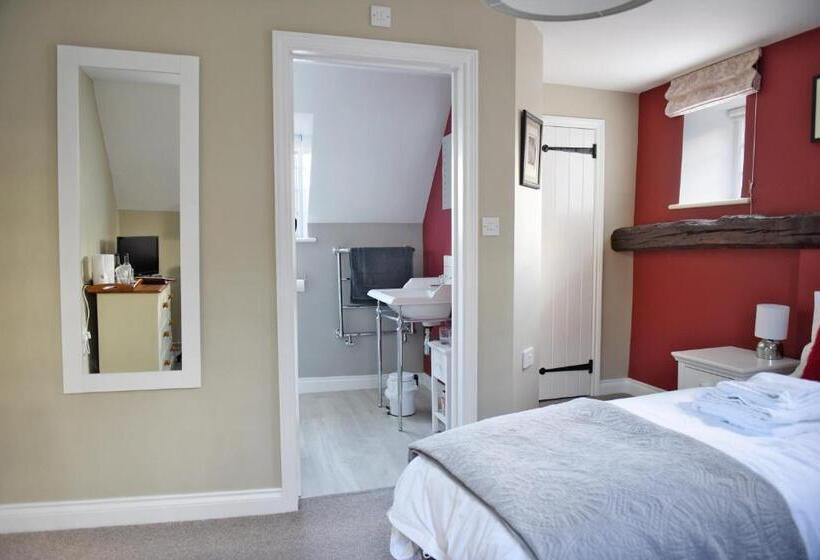 标准间, The Three Horseshoes