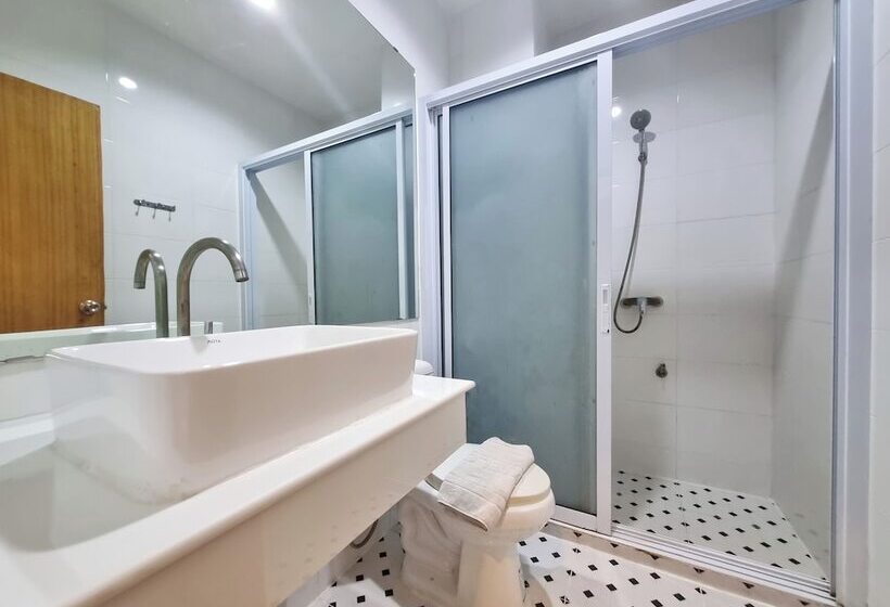 Номер Стандарт, Mar24 Koh Tao