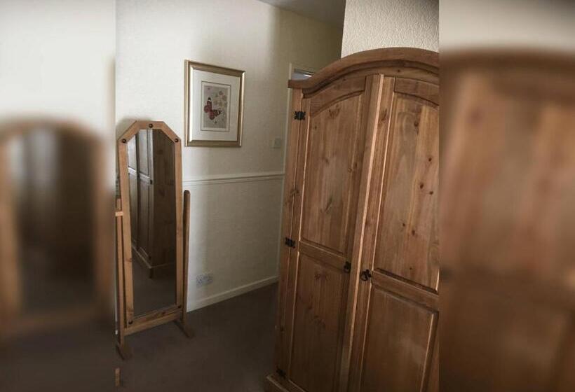 اتاق استاندارد, Ye Olde Robin Hood Inn