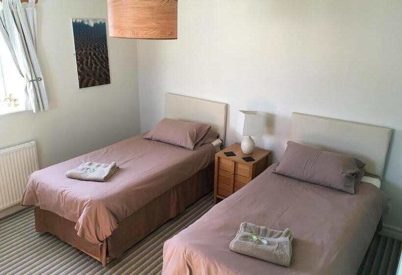 Suite Familiar, The Waterfront Inn