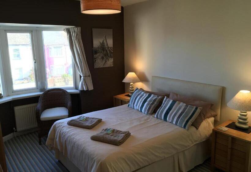 Suite Familiar, The Waterfront Inn