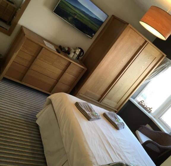 Suite Familiar, The Waterfront Inn