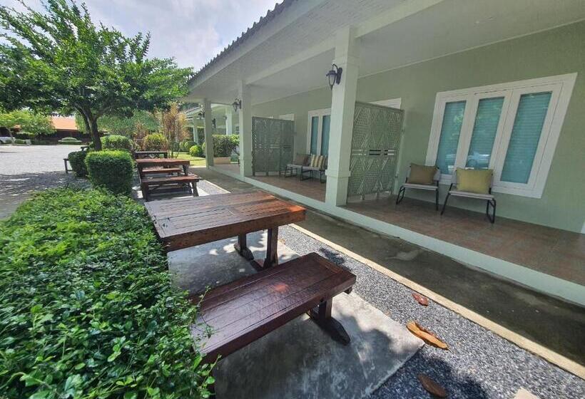 اتاق سوپریور چهار تخته, Aob Oun Homestay